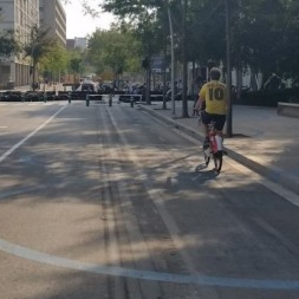 ¿Cómo deben circular las bicicletas en la supermanzana?