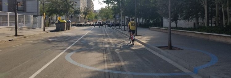 ¿Cómo deben circular las bicicletas en la supermanzana?